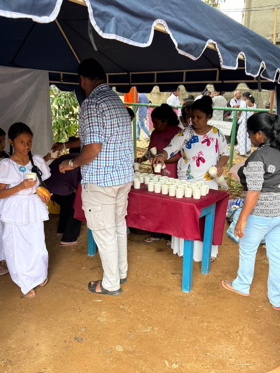 දහම් පාසල් දරු දැරියන් වෙනුවෙන් ඇල්ල වෙළෙඳ සංගමයේ සත්කාරය 🙏 — photo 4