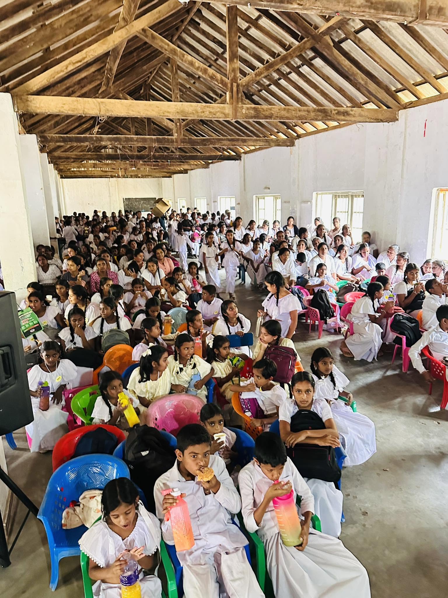 දහම් පාසල් දරු දැරියන් වෙනුවෙන් ඇල්ල වෙළෙඳ සංගමයේ සත්කාරය 🙏 — photo 8