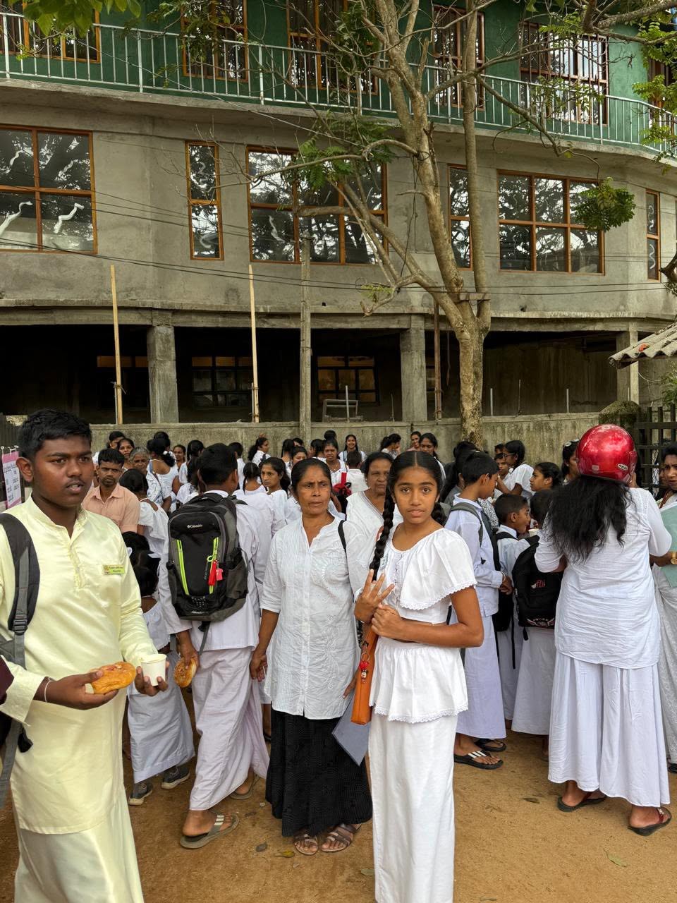 දහම් පාසල් දරු දැරියන් වෙනුවෙන් ඇල්ල වෙළෙඳ සංගමයේ සත්කාරය 🙏 — photo 10